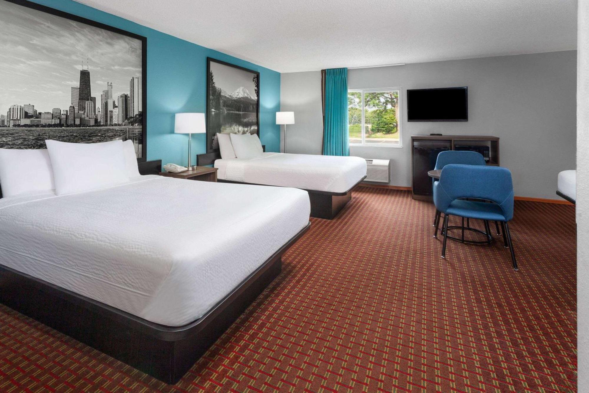 Super 8 By Wyndham Mchenry Fox Lake Area Εξωτερικό φωτογραφία